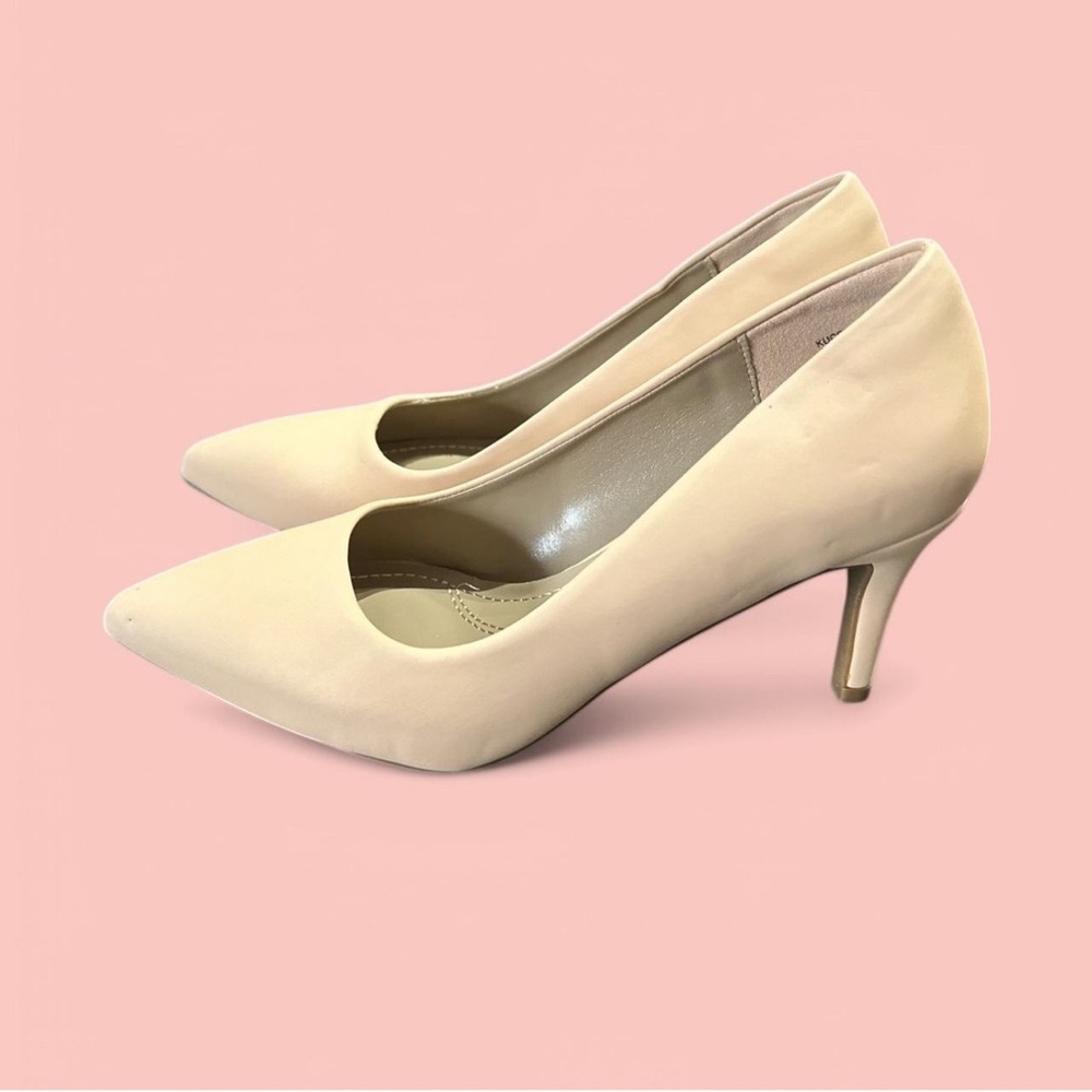 Dream Pairs Nude Suede Heels